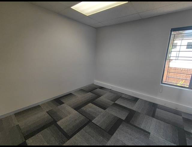 388M² OFFICE TO LET IN FOURWAYS